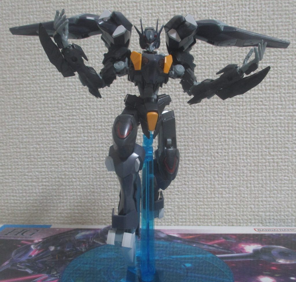 アニメでも見せた「バエルポーズ」w