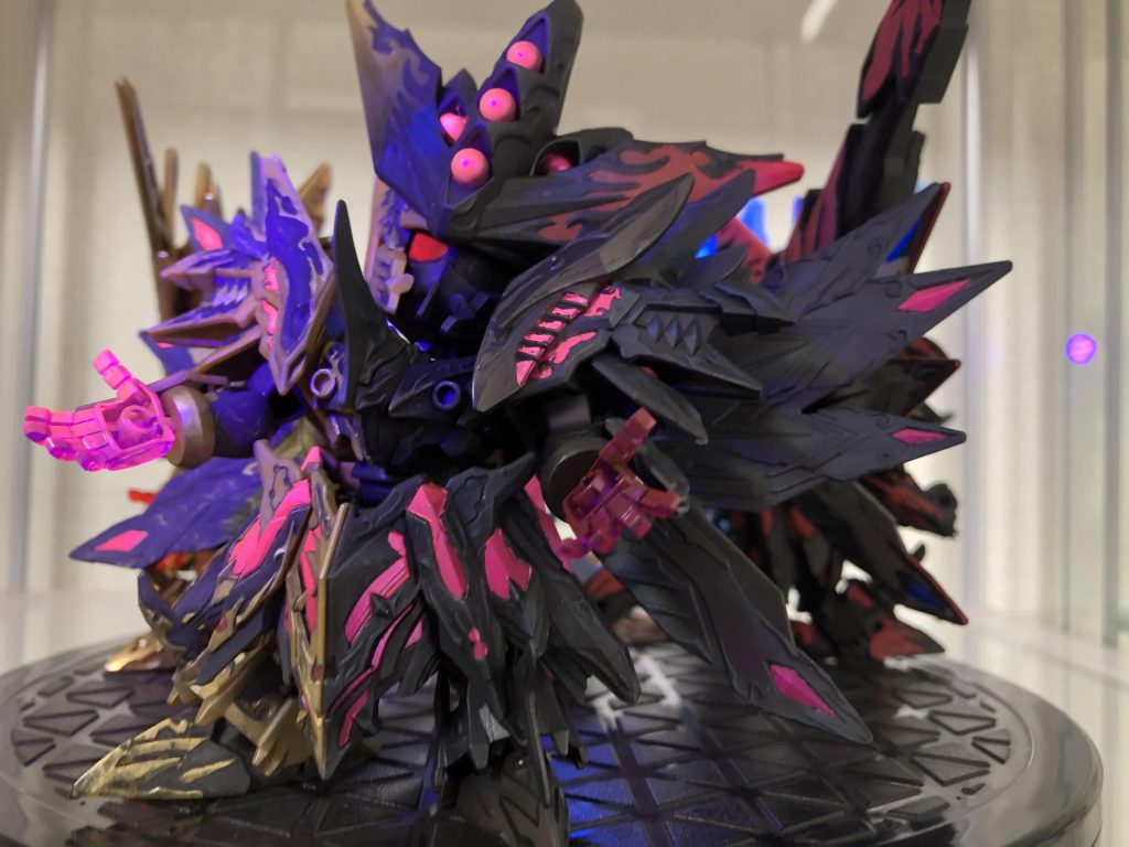 スプーキーレッドでブラックライト照射時に右目のみ光るようにしています。一周動画はこちらhttps://twitter.com/0_rage2/status/1641430191502426113?s=46&t=5hCZXaxV6d5tdgCey1pd0w