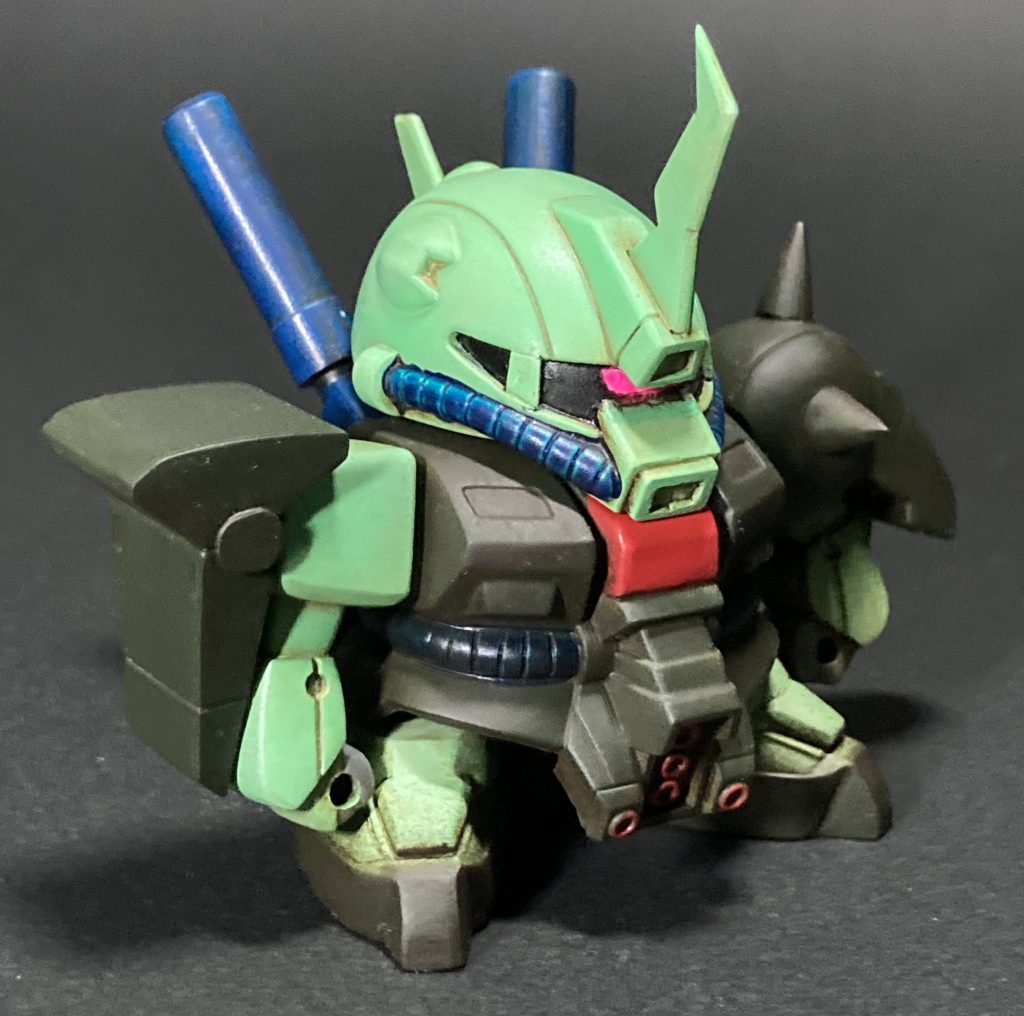 手ぶら状態腕が長めなので、足の改造で良い感じにバランスが取れた気がしてます👟