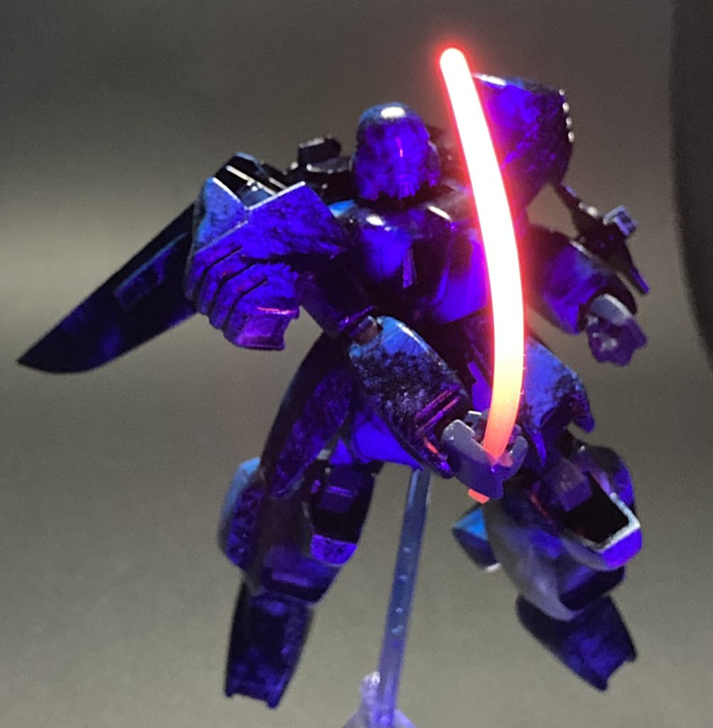 このトムリアットには振って曲がった状態のビームサーベルが付いてます⚔️1/144に付属してるのはわりと珍しいかな?(っ ॑꒳ ॑c)