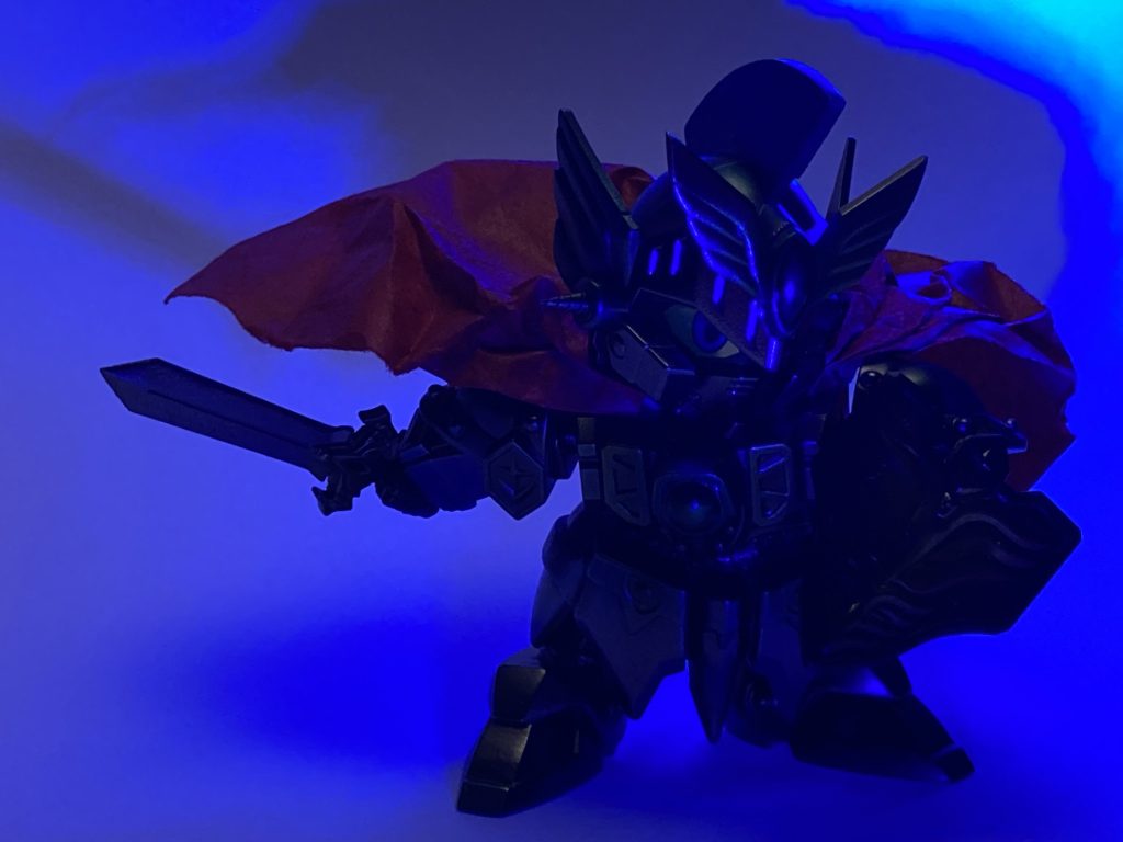 蛍光塗料は使っていませんが、ブラックライトを当てて闇堕ちイメージ💫😈