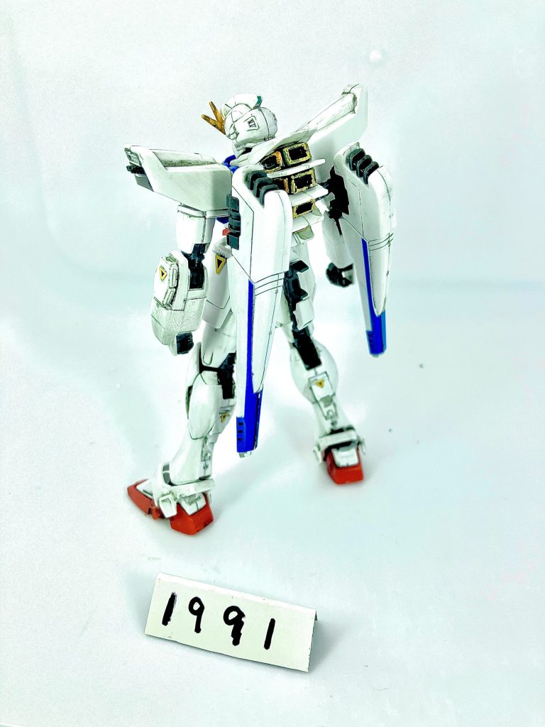 キットの出来が良いので軽く墨入れするだけでカッコよく仕上がります。