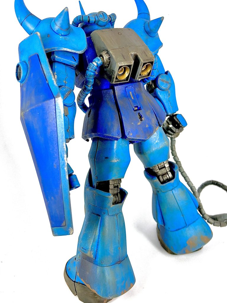 色分けが素晴らしいキットなので、部分塗装とウェザリングしかしてません。それでもここまでカッコよくなるのです。バンダイ驚異のメカニズム。