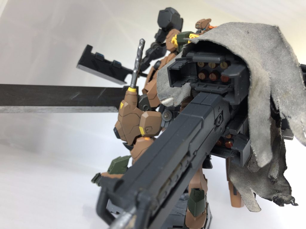 でっかい武器とパイルバンカーとマントはロマン