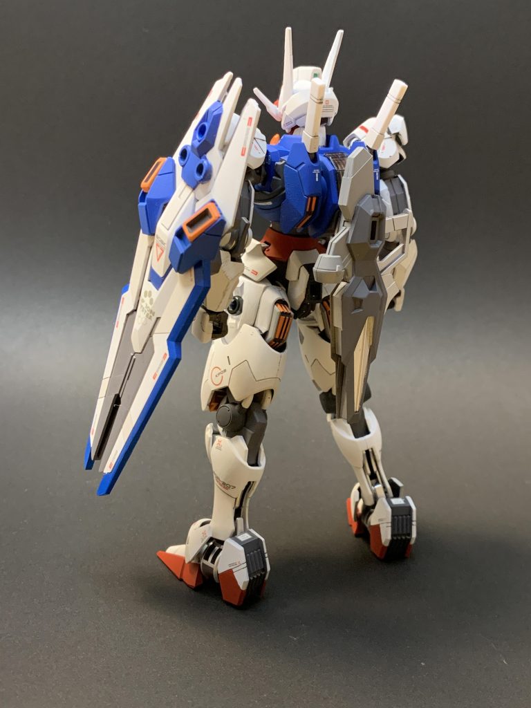 太もも裏の合わせ目消さなかったんですが、やっぱここは消しておくのがかっこいいですねー…。とはいえ後ハメ加工のこと考えると頭が煮えてくる…。