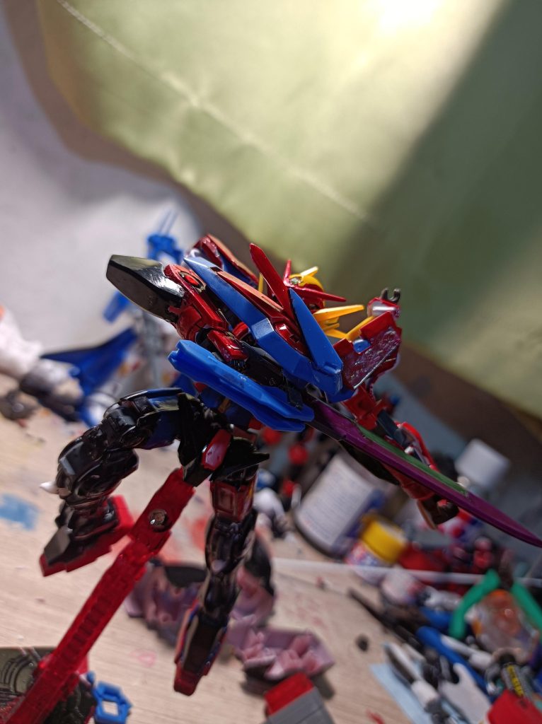 最後に！このガンプラを見てくれてありがとうございます！なかなか頑張ったほうなんですが…どうしても塗装にはなれないもので……まぁ〜……楽しければ良し！そこで今回でレイリュウカエデさんを知ってくれた方々！この人マキオン…モンハン…などの参加型とホラゲを毎日配信しているのでぜひ遊びに来てください……あと私は許可を得てやっております！それでは！ 