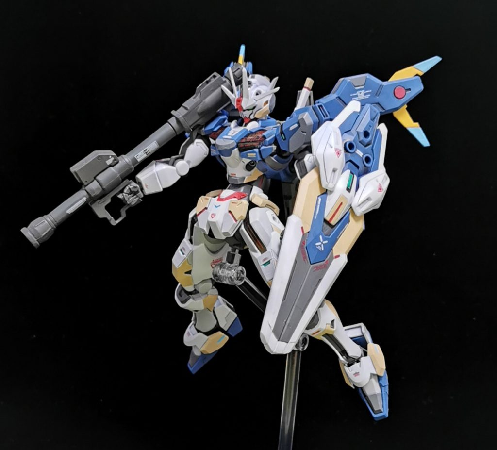 パーツ箱に入ってたバズーカを試しに持たせたらぴったりだったのでそのまま専用にしてしまいましたw