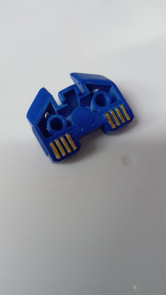 殆ど見えませんがバックパックの肉抜き穴も埋めました