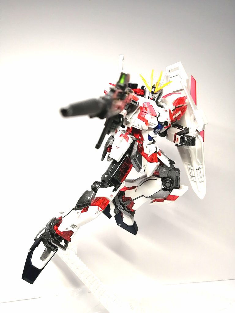 アクションポーズ。可動もすごく良いです。見た目も可動も良い、すばらしいキットです。