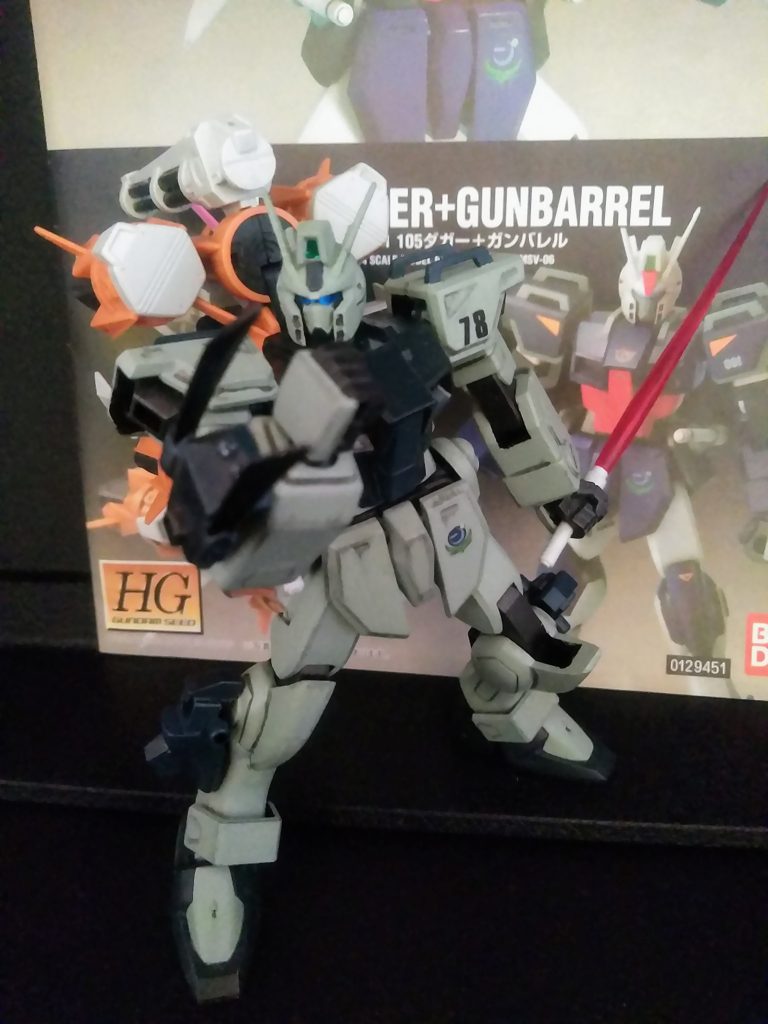 初めから既存の装備でいればいいのに。右腕に『クロー的な何か？』を装備。