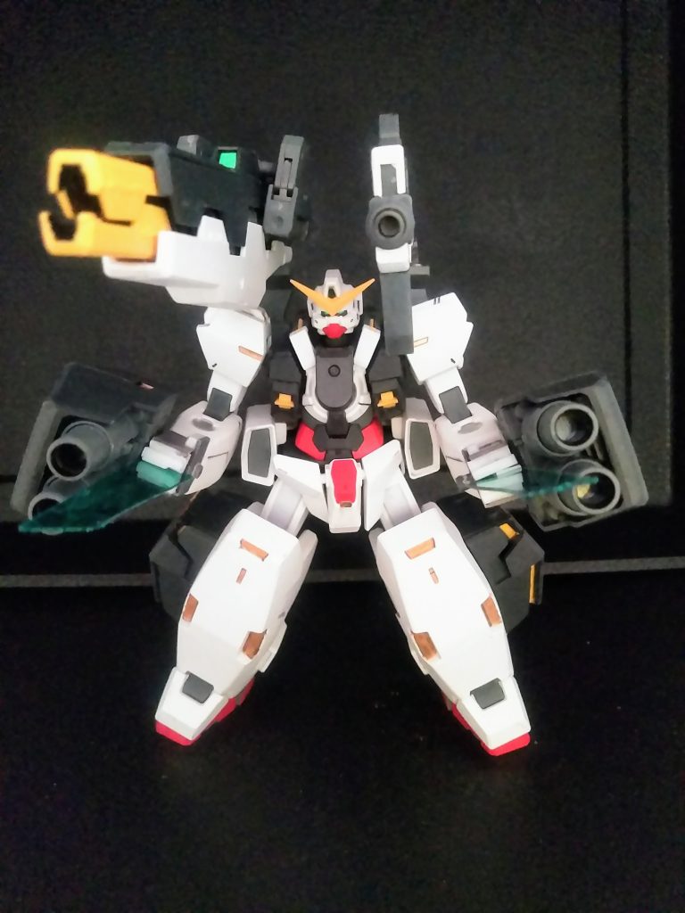 GNショルダーキャノン(だったかな?)を手持ちへ、GNブレードを追加。『シェヘラザード』の実体弾バズーカを肩へ。