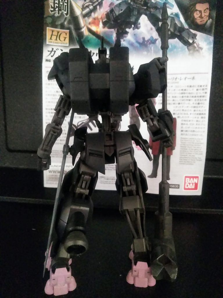 左足の大きなスラスターが💓😍💓 この人『らくだ🐫』姿の悪魔だそうで。