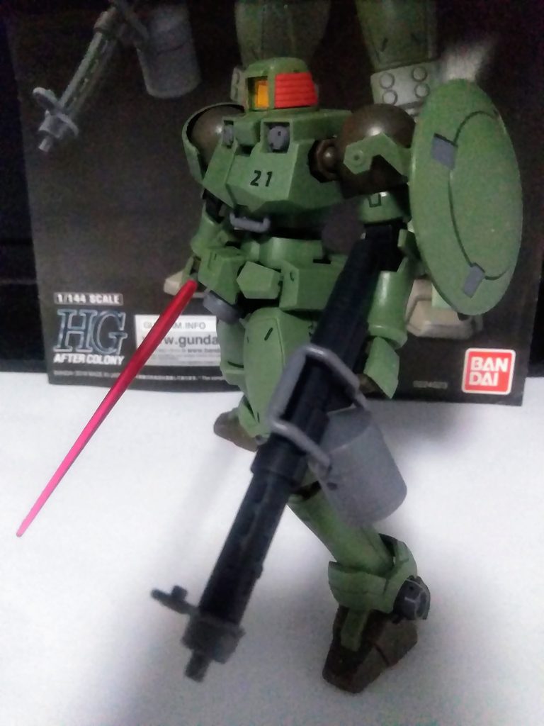 流石、ポージングは自由自在。(なら、なんかアクションしろ😠)