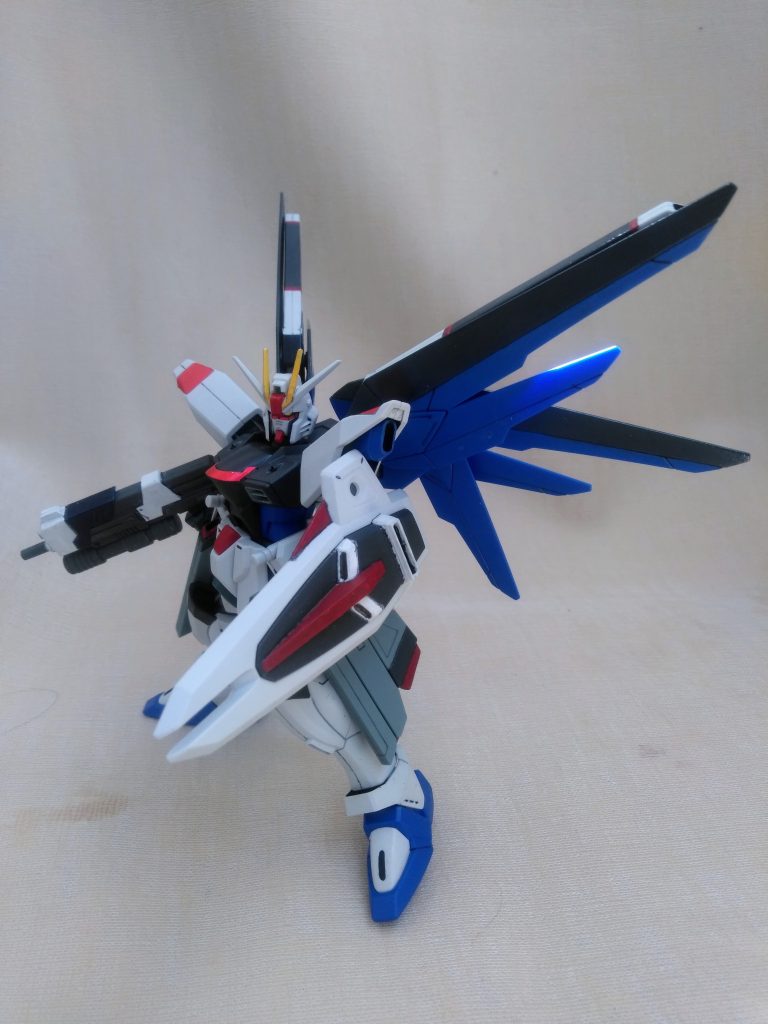 この子、あまりイケメンじゃないんですよね😖 プロポーションもチョツト…