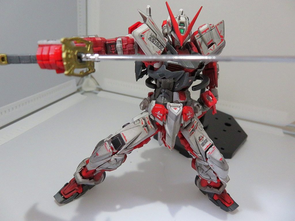 このアクションベースは、100均で売っている最近話題のアクションベースです。100円の割には全然使えるんですが、やっぱりバンダイのアクションベースのほうが良いですね(;´д｀)ただ、100円でこれが買えるのは破格だと思います(*´･ω･｀)b