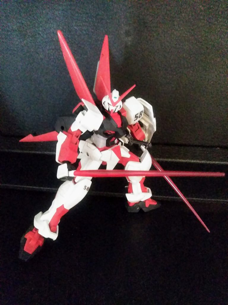 武装も充実 『ビームサーベル×2』