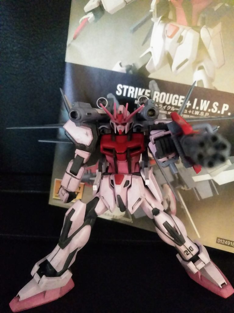 『レールキャノン×2・シールドガトリング・肩部マシンキャノン×2』