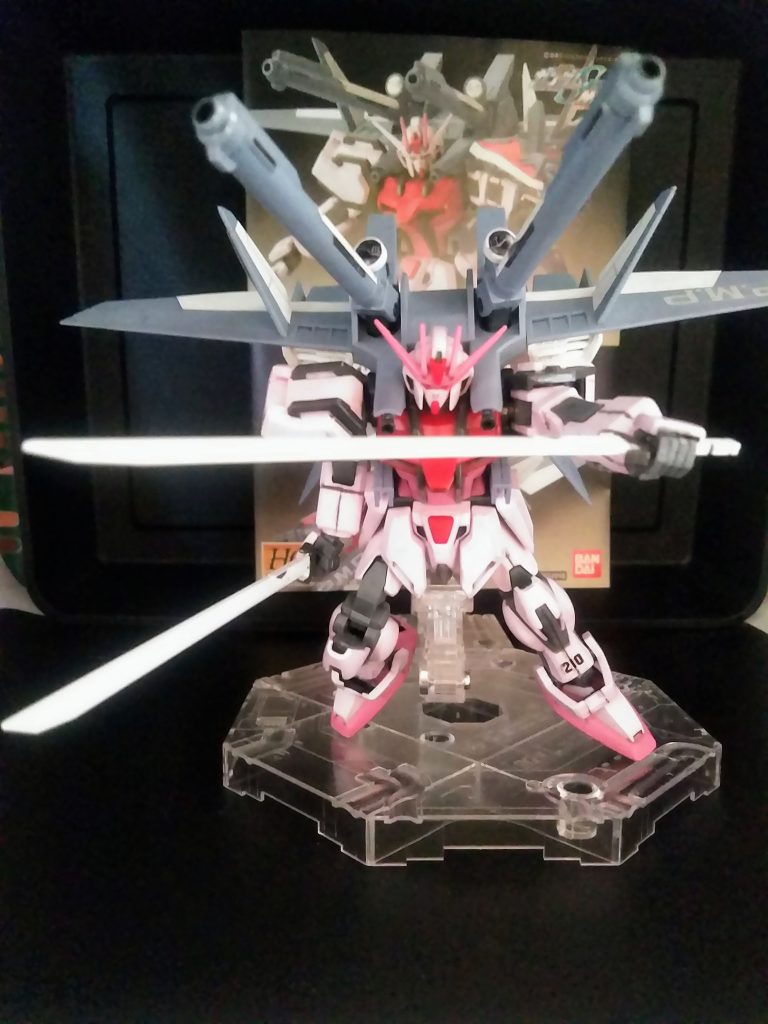 『対艦刀×2』こんだけ盛ってちゃ『カガリさん』じゃなくても、もて余すでしょうよ😥 又々『対艦刀』もっているけど、戦艦に斬りかかるシーンはインパルスしか、記憶にないな~🤔 (まぁ、ロマン武器だから大好物だけど)