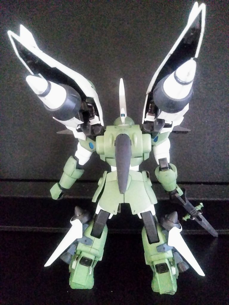 出自不明の子のアルアルで、関節ガクガク、要介護者状態でした。 それでも装備一式があったのは幸運です😔