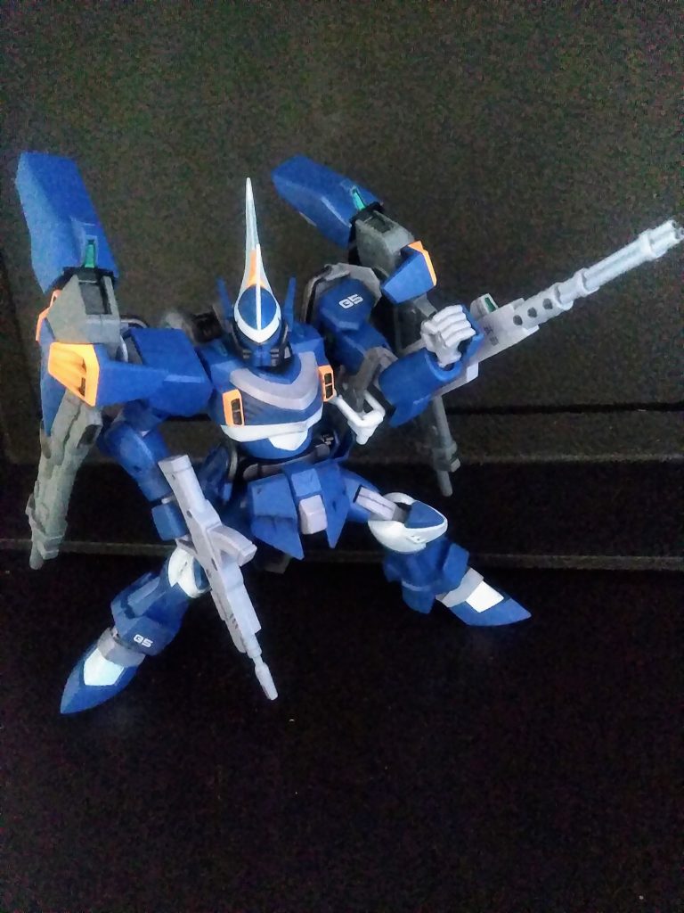 この子はキチンとプラモ屋さんで購入しました。余剰の『ライフルとガトリング』を装備