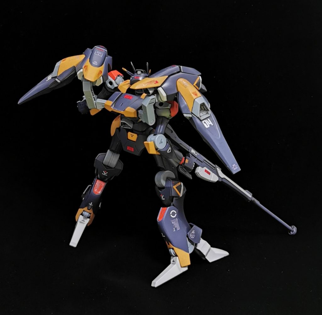 「04」のマーキングは絶対に外せなかったですw14話で退場が確定してしまいましたが、OPの雰囲気でパーメットに宿る残留思念等で復活を期待したいです(/_;)