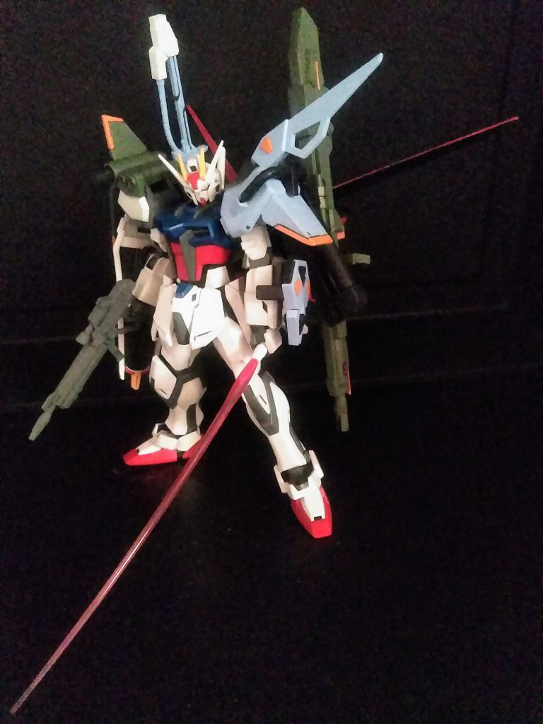 本体は HGCE 。『ストライカー』はまたもや、コラボ展開で発売になった『旧HG パーフェクト ストライク ガンダム』となります。(名前の長さよ…😔💨)