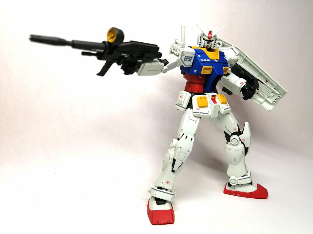 スミ入れはエナメル塗料のブラック・ダークグレー・ブラウンです。