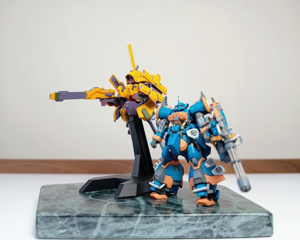 飛行タイプ繋がりでアーティファクトのグフフと。サイズ感はアーティファクトよりちょっとだけ小さめかな?