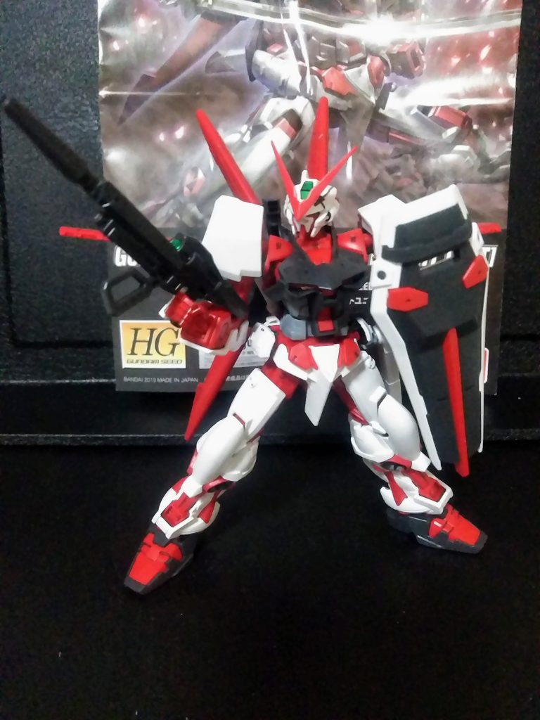 『Seed』の設定が発表された時に連動企画として『アストレイ』も公開されました。二十数年前のことです。『ビームライフル&シールド』