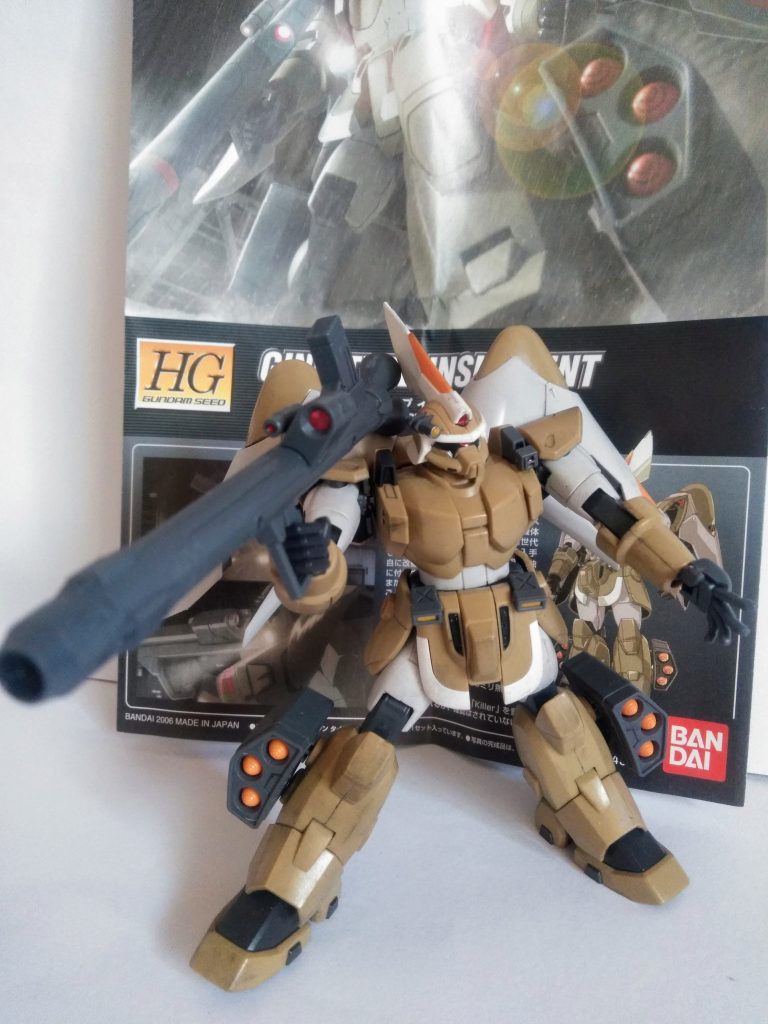 ご覧の通り『ジン』に新規パーツを足した子です。『サーチライト+バズーカ』が新しい付属品となります。