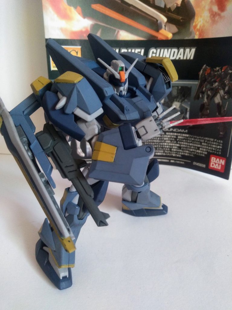 またも出ました。謎の武器 。どうして『投げて当てる』ものを使いたがるのでしょうか?『投擲噴進対装甲貫入弾 + レールガン』