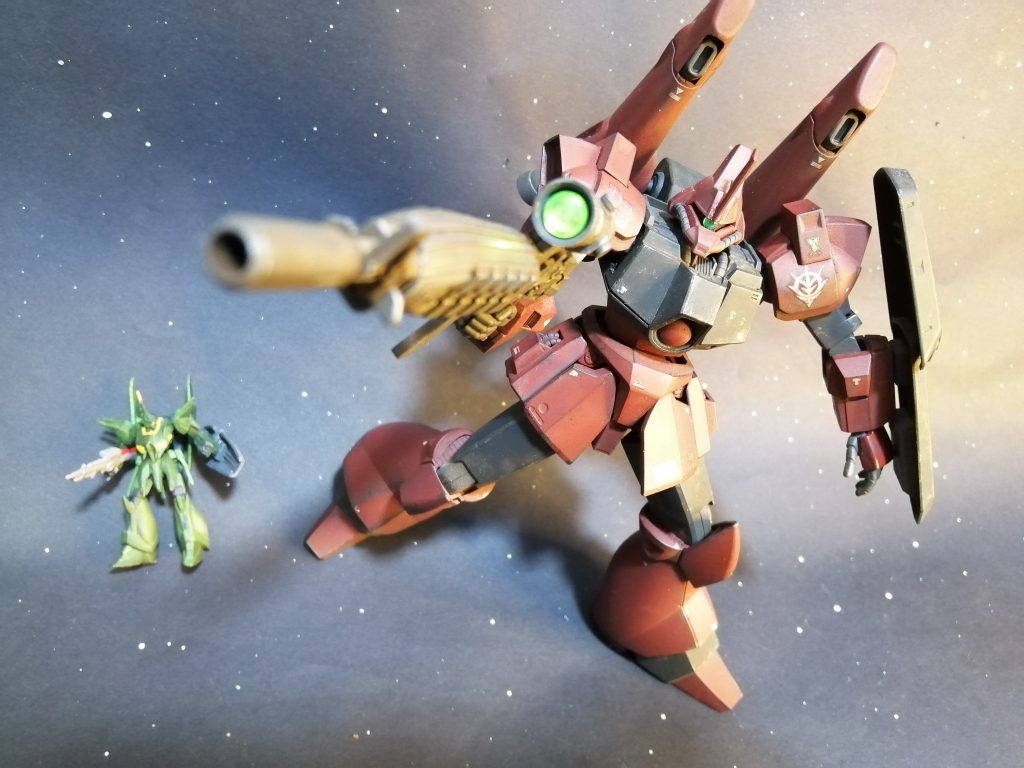 後ろに映ってる量産型バウはガチャポンです。いかさま遠近法w最後までご覧いただきありがとうございました。