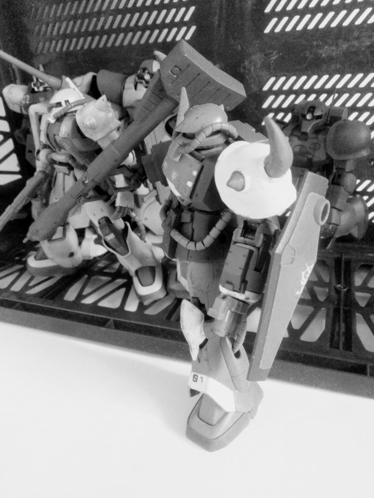 『仮面を被った赤い偉い人』の『連邦軍の南米ジャングルにある基地を襲撃する』作戦は失敗。撤退戦を続ける『ルッキールー中隊』はとある海辺の『HLV発射基地の防衛任務』に就任することに。『格納庫より MS発進風景』お目汚し ありがとうございました。