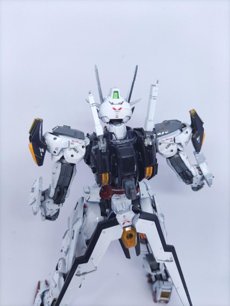 ビームサーベル可動