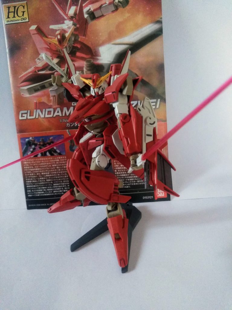 この『ミハエルくん』よく見る誰にでも噛みつく『狂犬キャラのお手本』でした。これまた｢こいつ調子に乗って逝っちゃうヤツだ！｣とやっぱりフラグ🚩立ってました。『GN ビーム サーベル 二刀流』