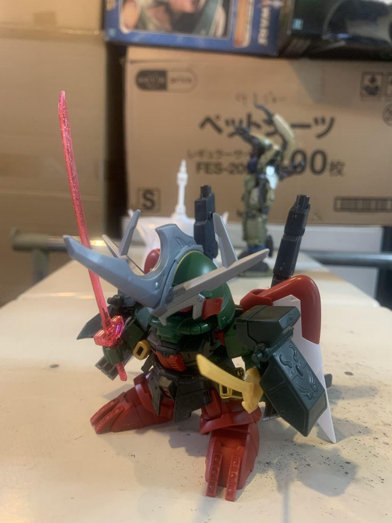 作品名：<p>雷爆剣聖・雷有(らいばくけんせい・らいあ) 当時考えていた武者ガンダムのお話で、舞台となった国の武将であり剣聖。 二刀流で無敵の強さを誇る、元天界武将。 八種類の宝石に選ばれた存在だったり、忍ばない忍者の風真の兄だったり […]</p>