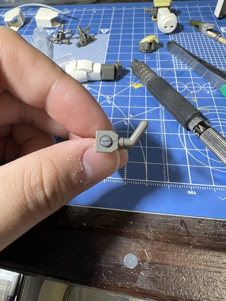 モールドパーツ使用してます