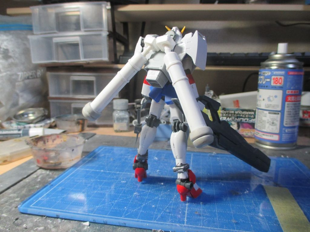 ノーベルガンダム・リアン–4枚目/制作者：堺・悠一