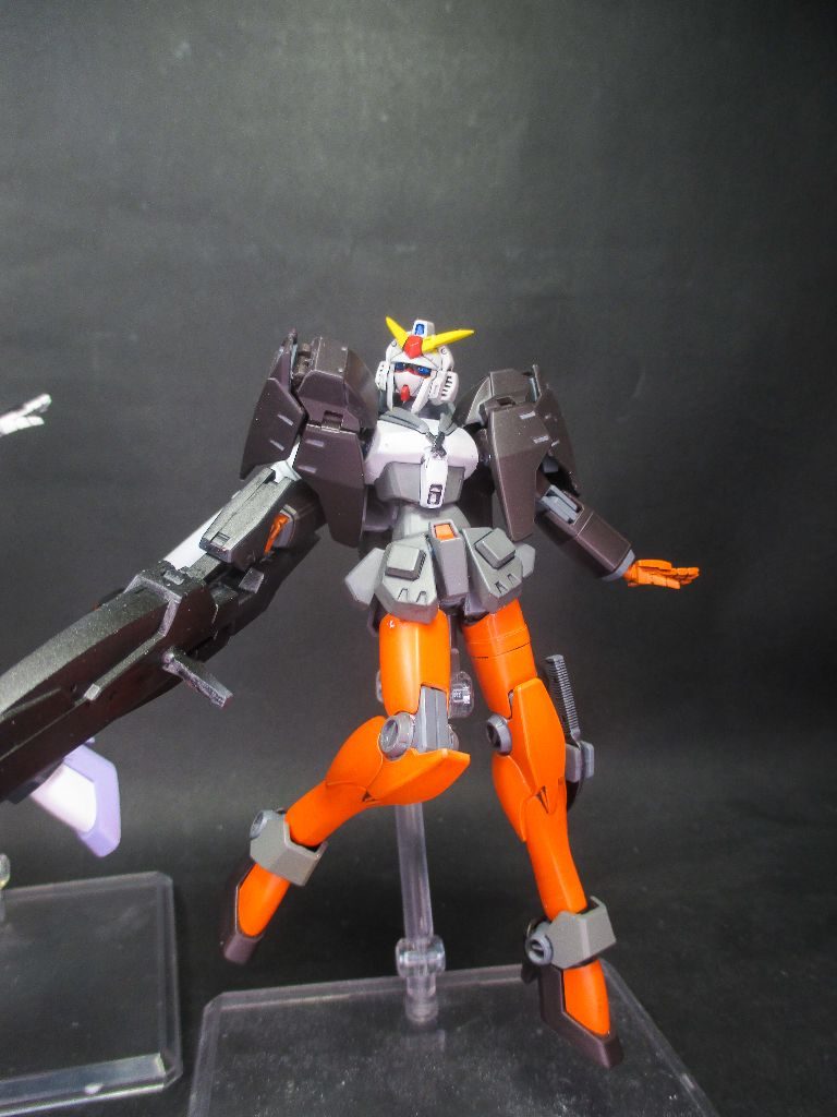 ノーベルガンダム・リアン–3枚目/制作者：堺・悠一