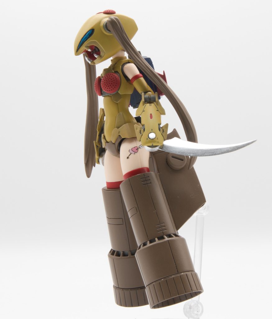 部分的に筆塗りすることはありましたが今回は全部筆塗りでつくりました。筆塗りは難しい。。。ザクレロは合わせ目消ししたのに30MSのほうは忘れてました。。