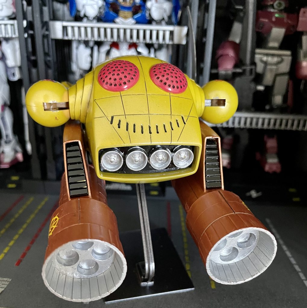 正面に負けずバックショットも素敵！肩動かして可動チェックしてたら塗装剥がれてますねw