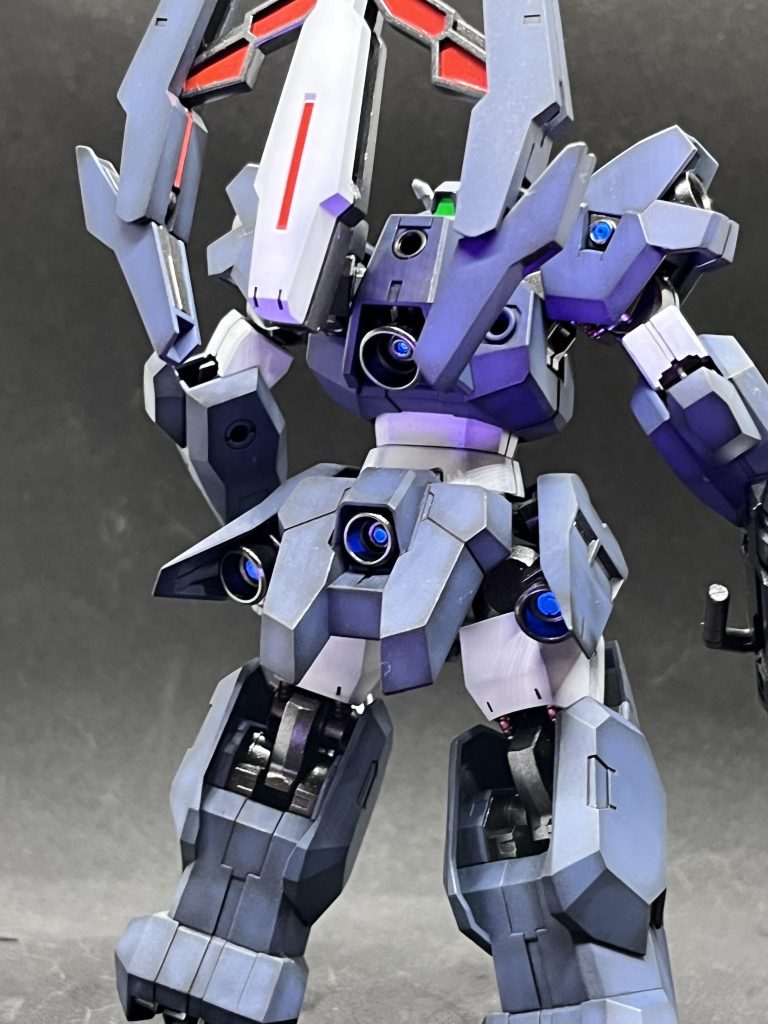 スラスター内部は蛍光クリアで光らせてみました