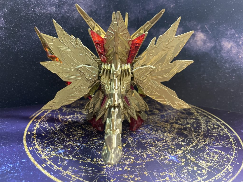 後ろは手抜きといいますか、そのままが美しいといいますか…