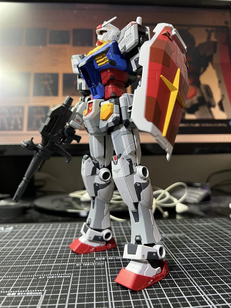 【過去作】1/100 RX-78F00 缶スプレーで全塗装。–3枚目/制作者：てん