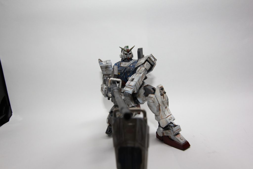 hg陸戦型ガンダム–3枚目/制作者：perusya