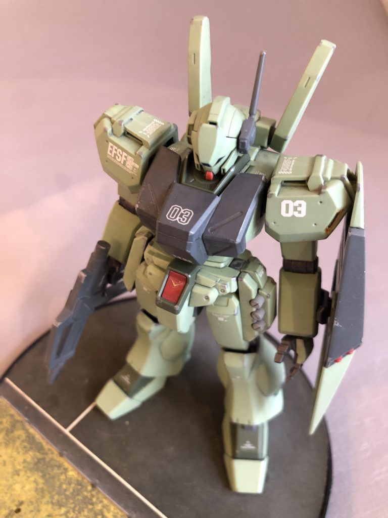 ガンダム作品のみならず、すべてのロボットものを対象で、仮に「量産機イケメン選手権」を開催したならば、間違いなく上位入賞すると思われるイケメンですよね?ジェガンさん。私の好きな量産機です。(メフィラス風)