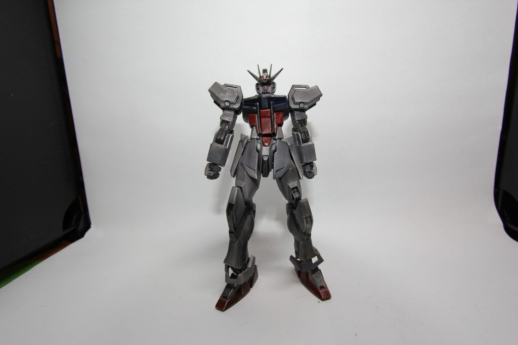 設定としてストライクガンダムにプロヴィデンスガンダムベースのストライカーパックを取り付けた形態で