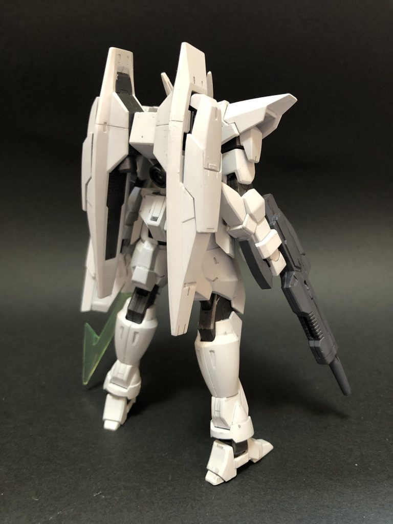 やっぱり白って難しいものですね。特務隊仕様を作る時にはもうすこし慣れていたいなって思います。筆塗り・全塗装ガンプラ　２０２３　その１５
