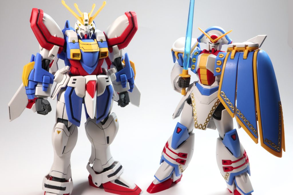 過去に作成したHGゴッドガンダムと。 ゴッドガンダムでかいな