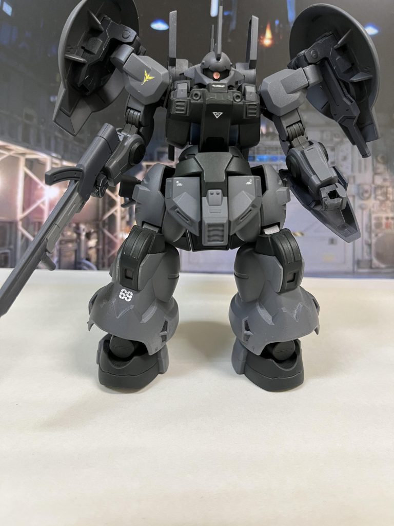 妄想設定:ジェターク社製重力下仕様MS『ディザ』の戦果は当初の予想を大きく上回るもので、その生産性と拡張性に目を付けたネオ・ジオン軍はすぐさまジェターク社に空間軌道用MSへの仕様変更を要請。そしてネオ・ジオンの狙い通り『ディザ』は宇宙でもその性能を遺憾なく発揮し多大な戦果をあげるのであった。